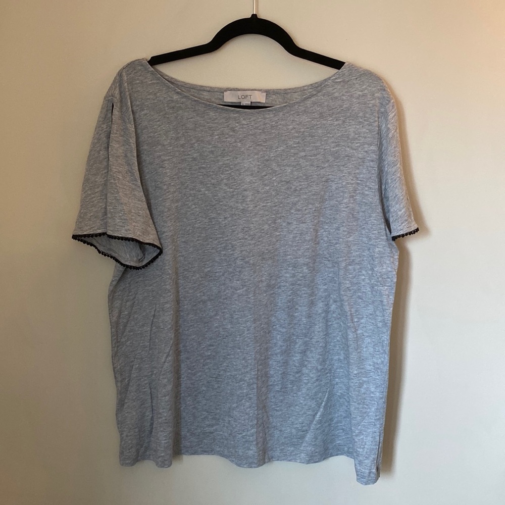 NWT Ann Taylor Loft gray tee